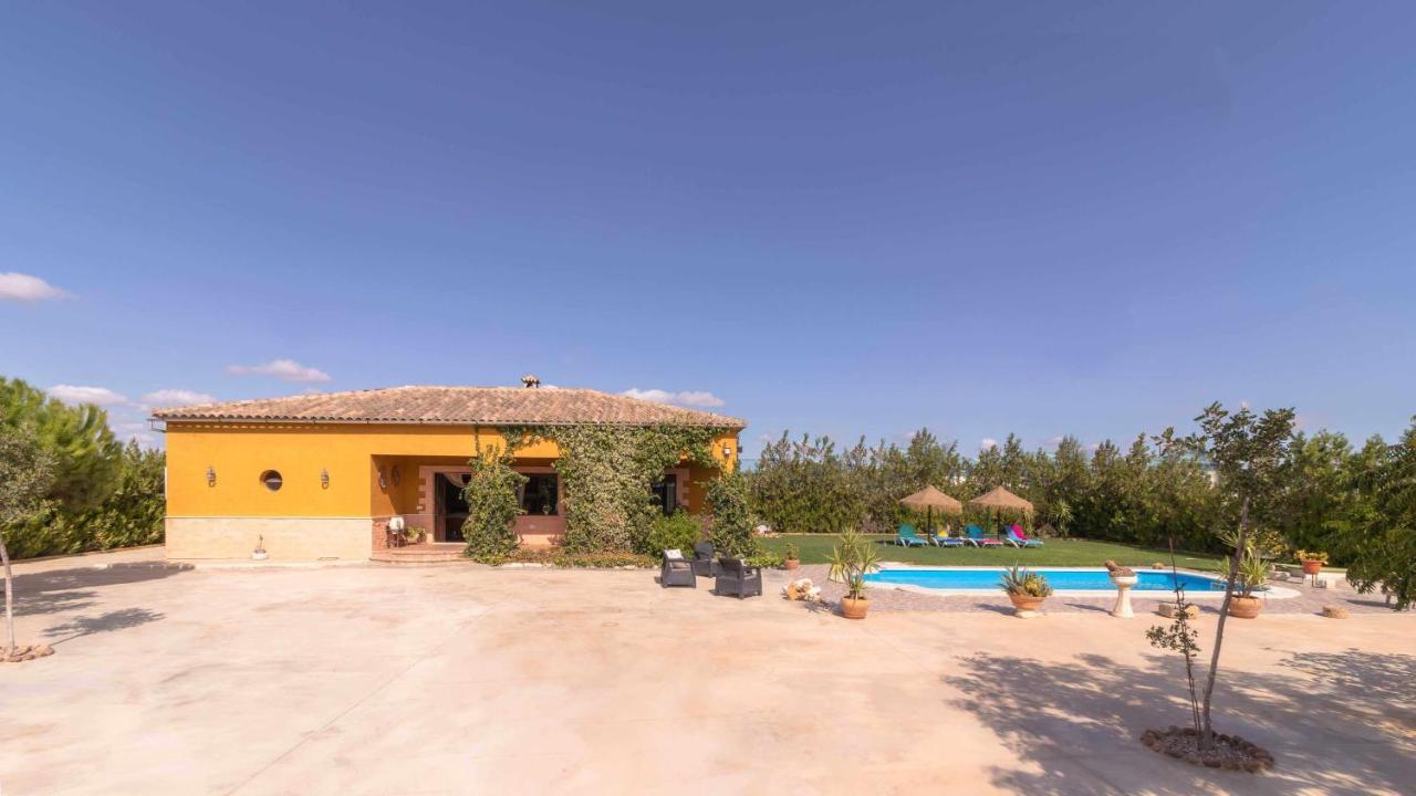 Casa Rural Villa Lucrecia La Lantejuela Exterior photo